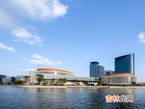 宁波镇海区是郊区吗,宁波镇海区是个什么样的位置 是工业区还是 商业区?