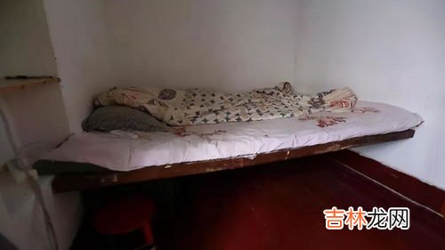 床一直咯吱咯吱响怎么解决,床稍微一动就咯吱响怎么办