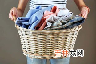 衣服上的糖渍怎么清洗,衣服上粘上口香糖怎么洗掉