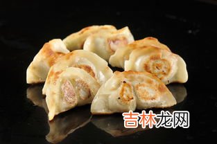 冷冻的生饺子怎么煎,速冻的水饺怎么做水煎饺?