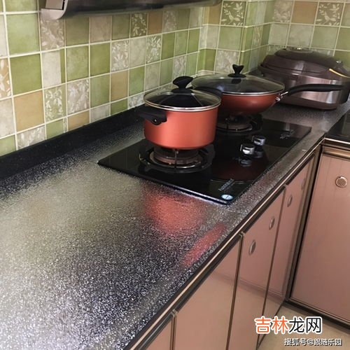 厨房粘贴纸怎么去除,厨房贴纸怎么快速清除