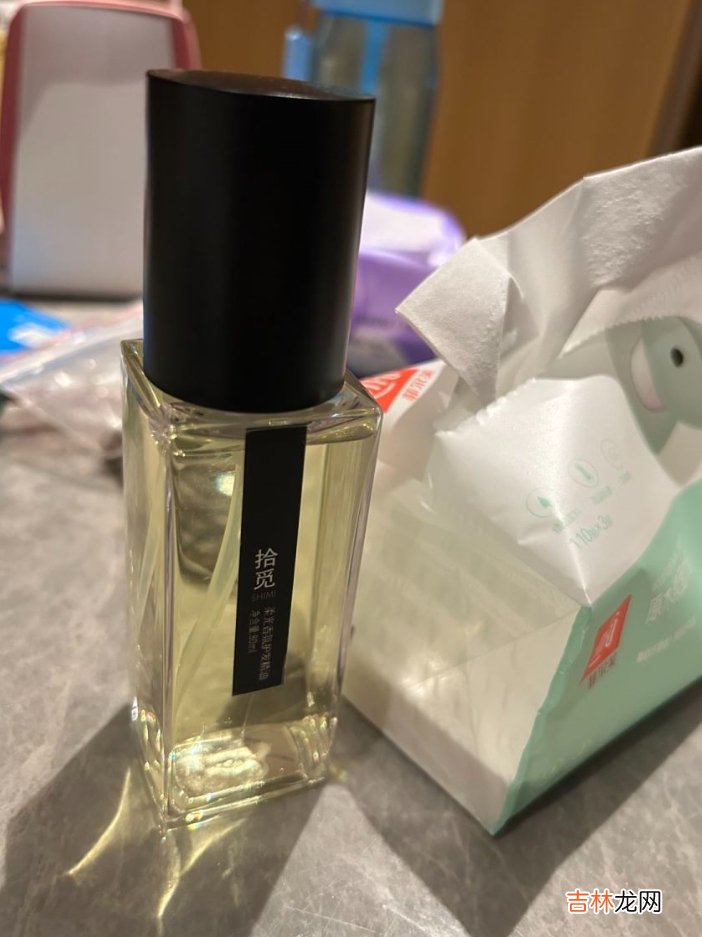 希思黎 头发干枯怎么办？毛躁的头发用什么精油？美发师私家秘籍分享
