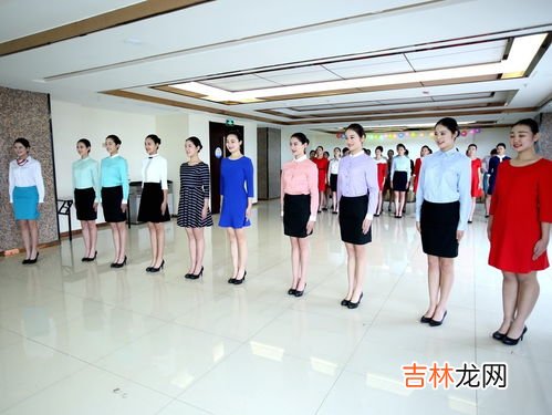 空乘的面试标准是怎么样的,空姐面试有什么要求