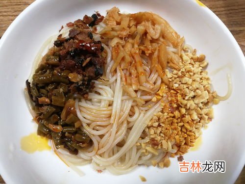 螺蛳粉开水煮还是冷水,煮螺蛳粉要冷水下粉还是热水