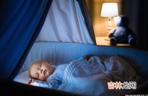 为什么晚上不能戴银睡觉,银项链可以戴着睡觉吗 当心会扯断