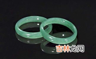 翡翠手镯怎么养才能透,如何把翡翠手镯养得透?