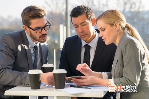 如何打破35岁职场天花板,打破天花板!华为30岁以下员工仅占28%!面对35岁危机如何“破局”?