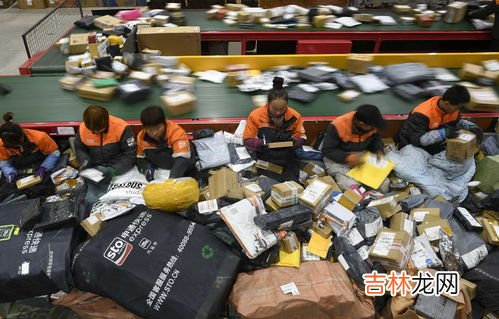 快递小哥每天给自己送上百包裹是怎么回事,为什么有人给寄快递?