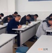 高三老师被安排同学生一起考试,高三班主任工作心得体会1500字