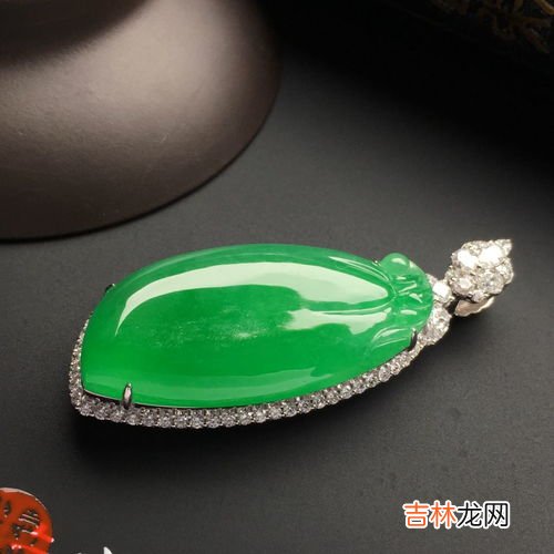 翡翠和岫玉的区别,岫玉和翡翠的区别