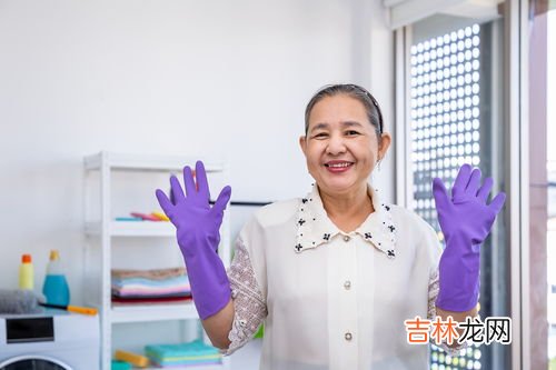 高学历干家政可能会越发普遍,大学生做家政是对人才的一种浪费吗？