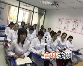 高学历干家政可能会越发普遍,大学生做家政是对人才的一种浪费吗？