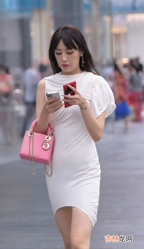梅雨季节衣服怎么防霉,衣柜梅雨天容易潮，衣服挂久了怎么避免沾上霉味？