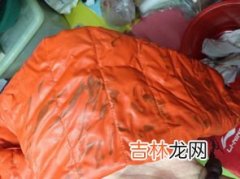 内衣染色了用什么能洗掉,内衣被染上颜色了怎么办？