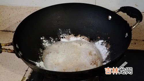 铁锅反复生锈怎么处理,炒菜的铁锅用了好久了还生锈怎么办，