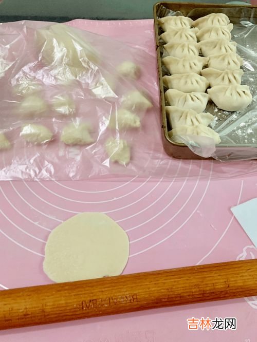 全麦面粉属于低筋粉吗,全麦面粉是低筋面粉吗