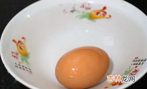 鸡蛋是发物吗,鸡蛋属于发物吗 鸡脆骨属于发物吗