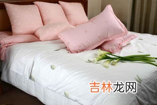 桑蚕丝被子可以晒太阳吗,蚕丝被可以晒太阳吗