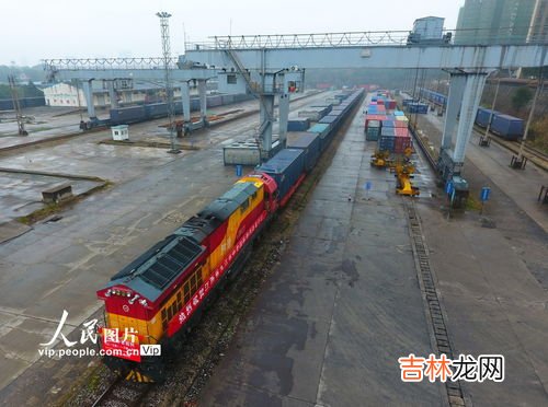 中老铁路如何出境,中老铁路的简介