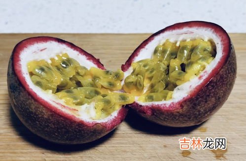 凤梨的营养价值及功效与禁忌,菠萝的营养价值及功效与作用和禁忌