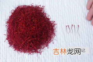 藏红花可以和蜂蜜一起泡水喝吗,红花可以和蜂蜜一起喝吗？