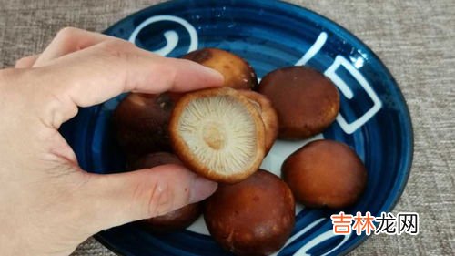 香菇泡多久就不能吃了,香菇泡了三天还能吃吗 香菇泡了三天还可以吃吗