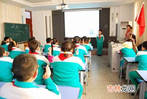 小学大雪中安排学生做操是否合理,中学生不上体育课却每天做操，这合理吗？