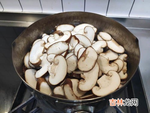 香菇怎么保存不会坏,香菇可以冷冻保存吗?