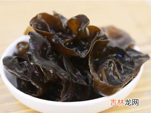 煮熟的木耳4天还能吃吗,黑木耳煮熟放了几天还能吃吗?会导致中毒吗?