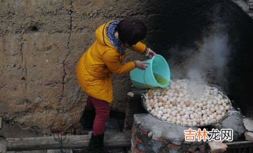 童子尿煮鸡蛋有科学依据吗,用童子尿煮鸡蛋，吃了真的可以滋补养身吗