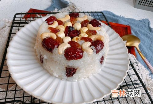 春节为什么吃八宝饭,八宝饭的寓意和象征