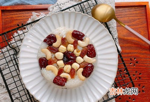 春节为什么吃八宝饭,八宝饭的寓意和象征