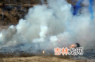 5 观看烟花爆竹至少远离燃火点几米,观看燃花爆竹时，应至少远离燃火点（ ）米外