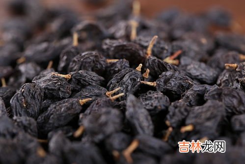 长期吃黑枸杞的危害,经常喝黑枸杞，身体会有哪些惊人变化？