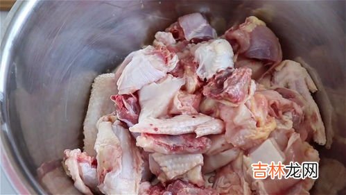 如何泡出肉里面的血水,煮猪肉时里边有血沫怎么弄