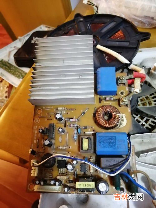 电磁炉滴滴响不加热是什么原因,美的电磁炉滴滴滴响,不加热