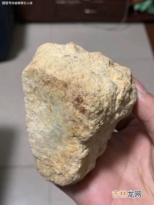 木那翡翠原石特点,缅甸木那翡翠原石特点