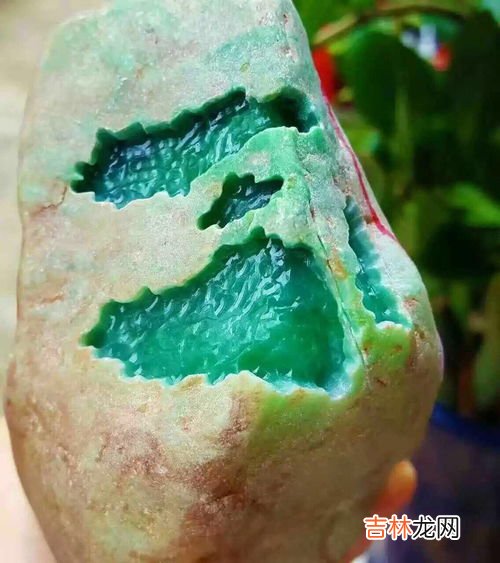 木那翡翠原石特点,缅甸木那翡翠原石特点