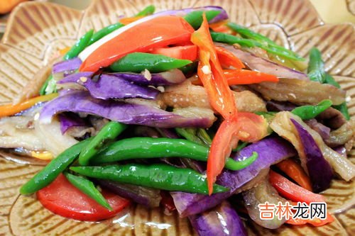 青椒的功效与作用禁忌,常吃青椒对身体好吗，吃青椒的禁忌有哪些？