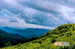 一览众山小是什么山,杜甫的《望岳》中，一览众山小的山是什么山？