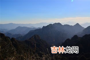 一览众山小是什么山,杜甫的《望岳》中，一览众山小的山是什么山？