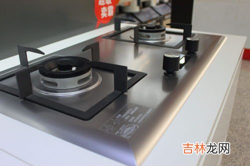 为什么燃气灶有火花但打不燃,燃气灶能打出火花但打不着火,怎么回事？