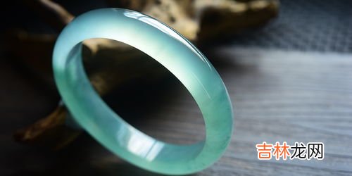 如何选翡翠镯子,一般的翡翠镯子怎么选