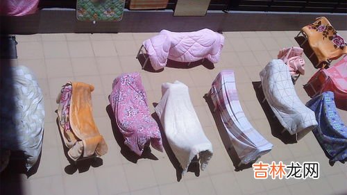 被子晒多久能杀死螨虫,为什么把被子放到阳光下可以杀螨虫？要晒多长时间？