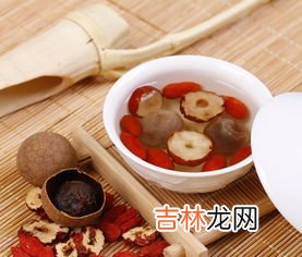 红花果泡茶的功效,红花果是不是像果脯一样?每天吃多少？