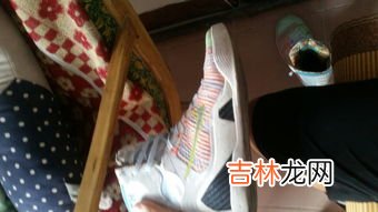 瓢鞋磨脚怎么办,鞋子太硬 每次穿都磨脚后跟 后跟边也硬 有什么方法呢 船鞋