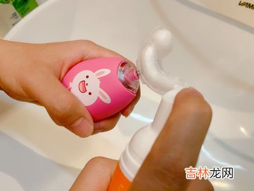 儿童u型牙刷到底能不能刷干净,u型牙刷儿童可以用?能刷干净吗?