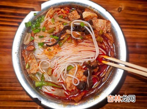 没泡过的螺蛳粉要煮多久,螺蛳粉煮多久才能熟透