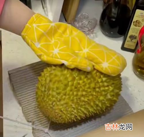 榴莲买大的还是小划算,榴莲重的好还是轻的好 榴莲买几斤重的最好