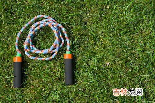 跳绳1000下能消耗多少卡路里,跳绳一千个能消耗多少热量?